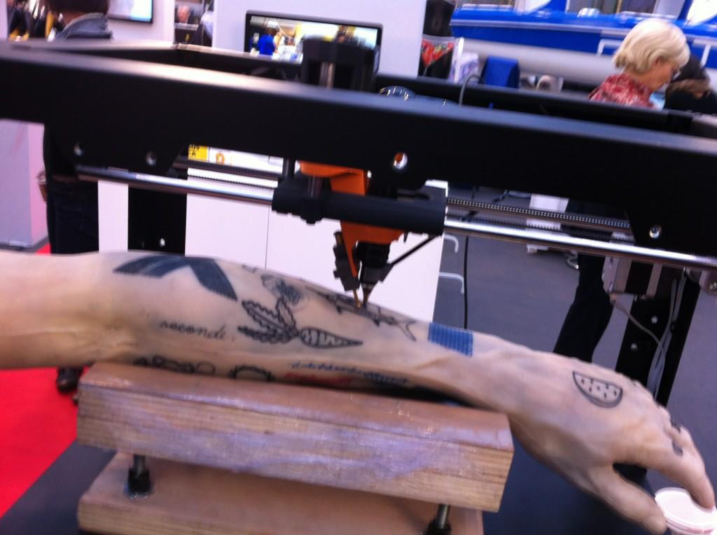 Se faire tatouer avec une imprimante : une mode en devenir?