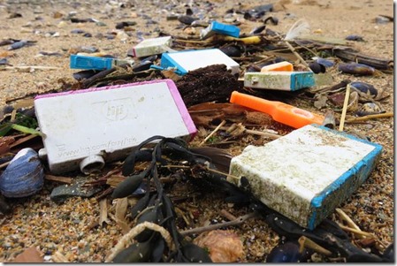 Le Pays de Galles fait face à des cartouches d’encre échouées sur ses plages