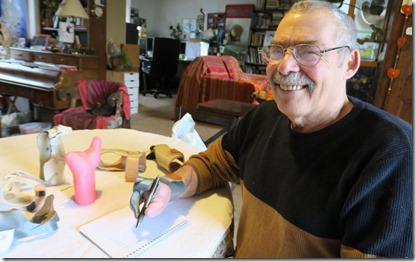 Il perd ses doigts et se fabrique sa propre prothèse imprimée